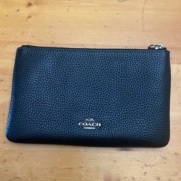 I🖤OFFERS! Coach Wanted Script Turnlock Pouch Clutch purse item! - Picture 4 of 6